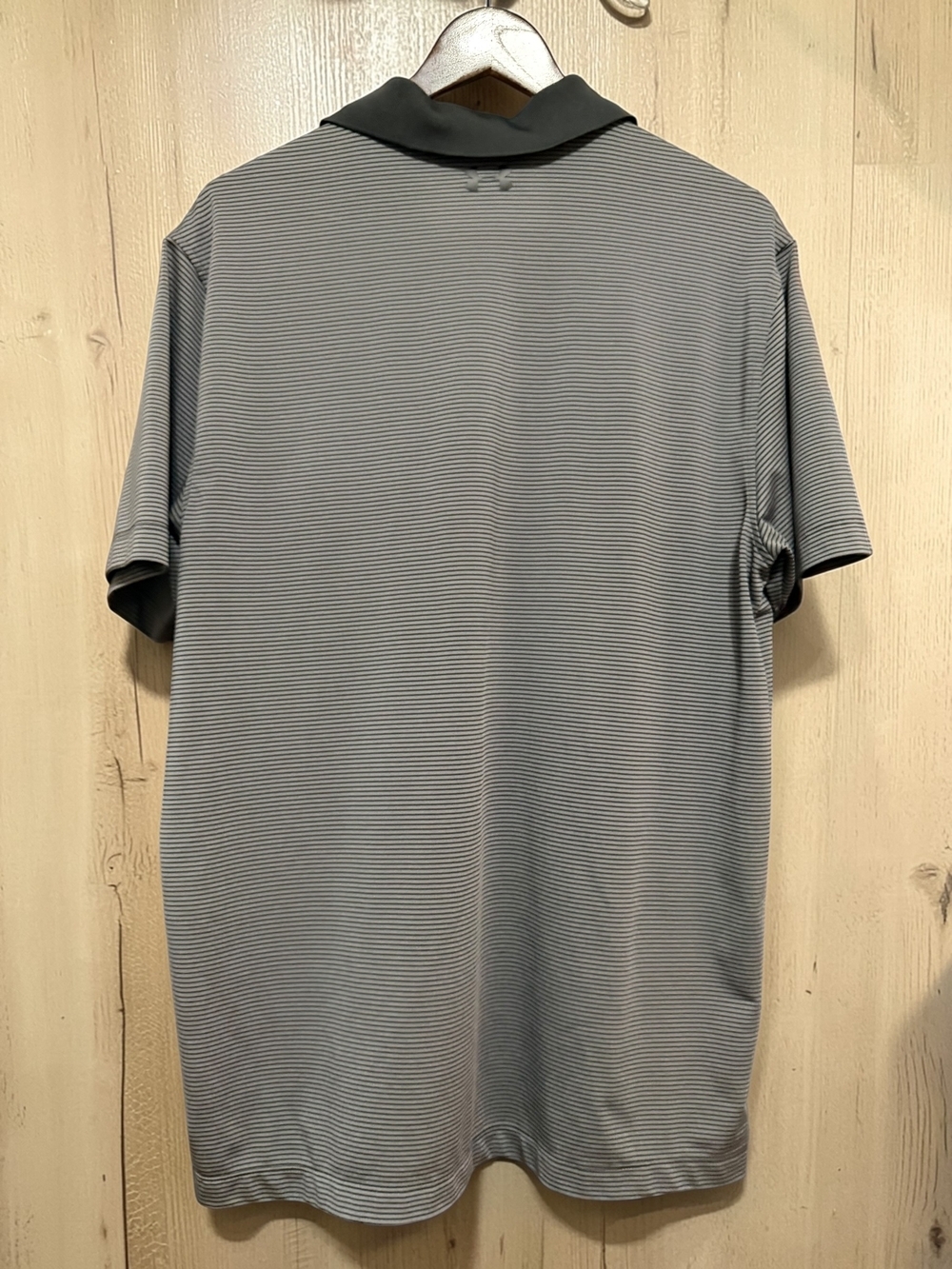 Under Armour HeatGear Polo Shirt Mens Large Gray Striped Performance Golf - Picture 2 of 4